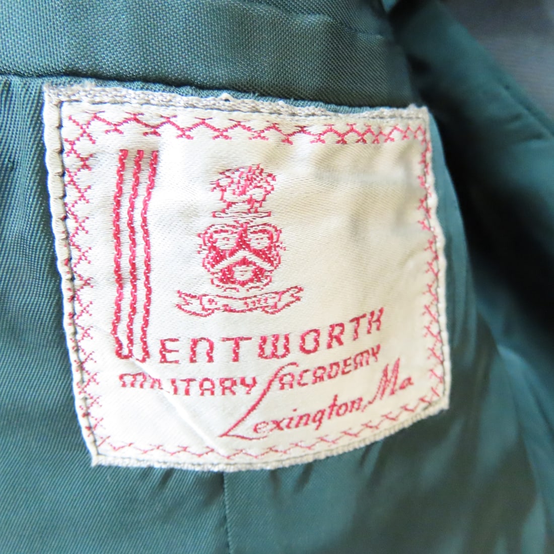 4 US Army Dress jackets with Insignia & More - 5