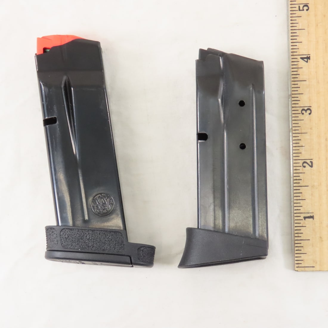 4 Smith & Wesson 9mm magazines - 11