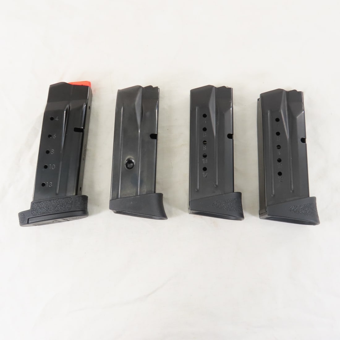 4 Smith & Wesson 9mm magazines (1 of 16)