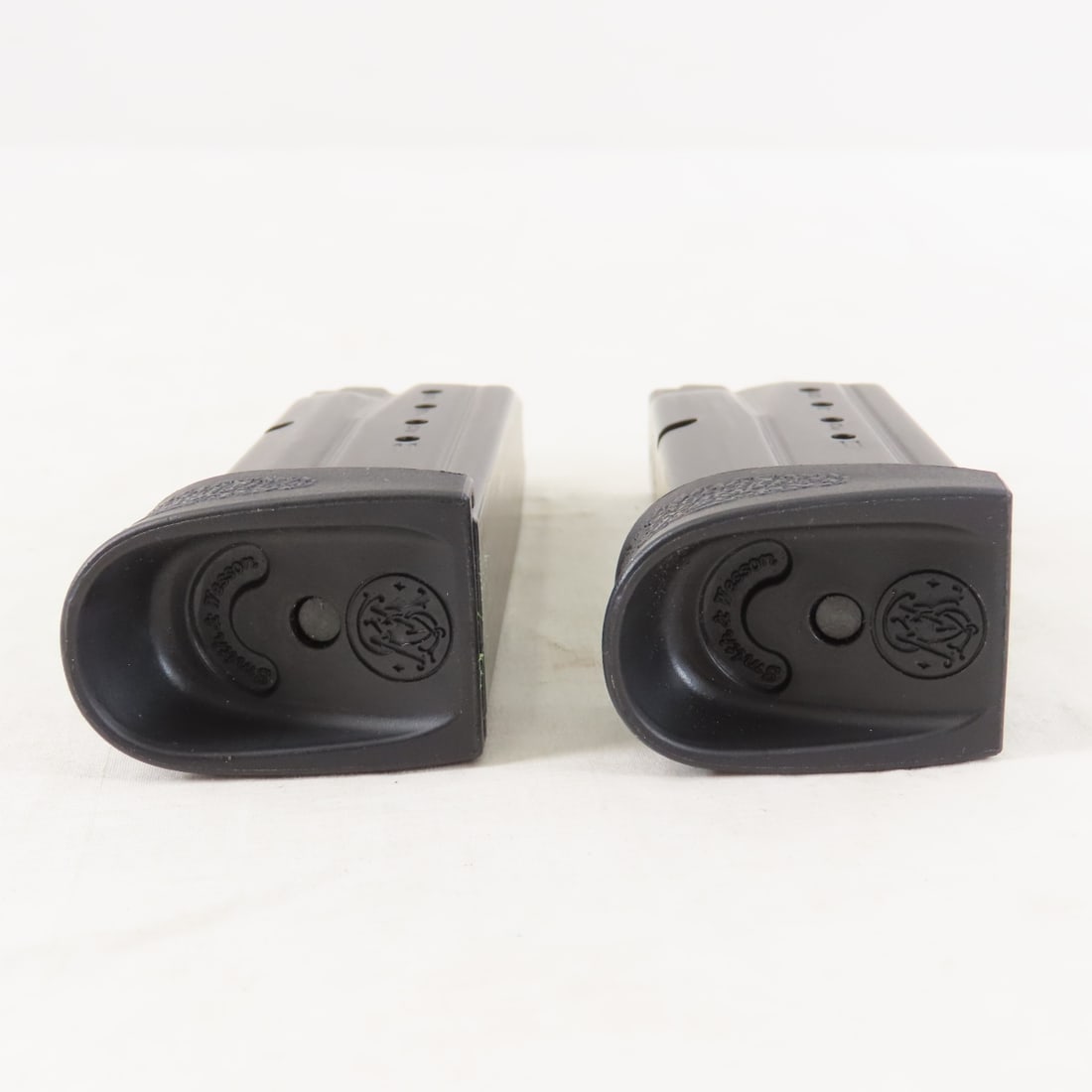 4 Smith & Wesson 9mm magazines - 6