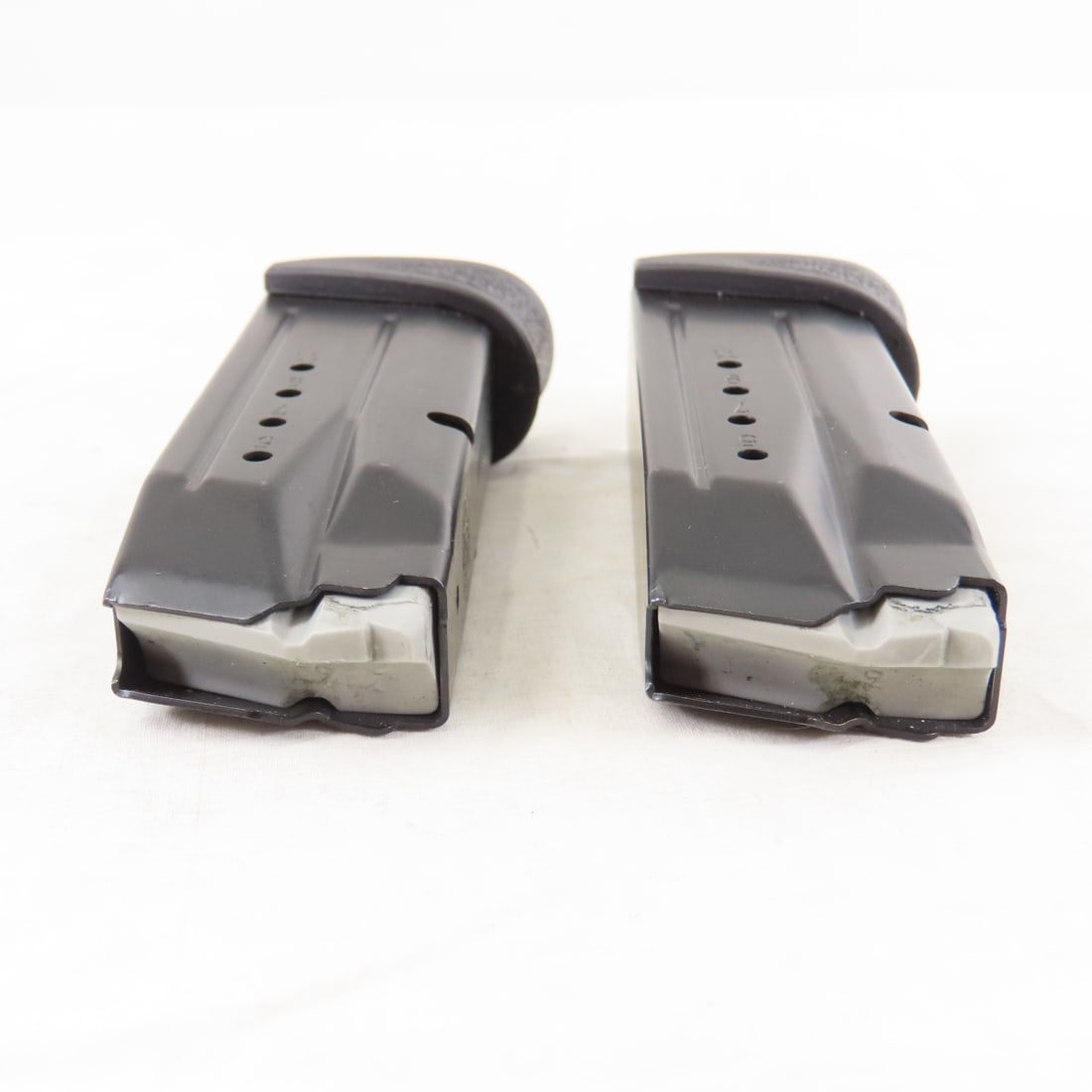 4 Smith & Wesson 9mm magazines - 7