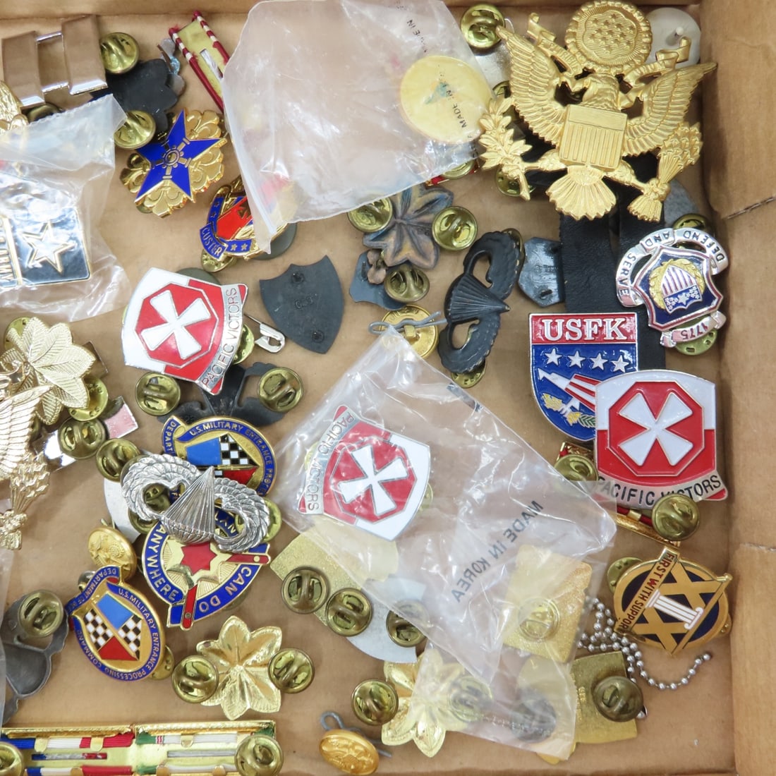 US Military Medals and Medallions - 13