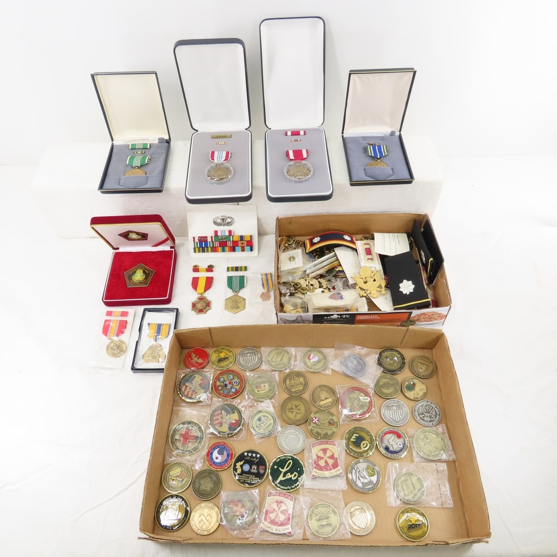 US Military Medals and Medallions (1 of 14)