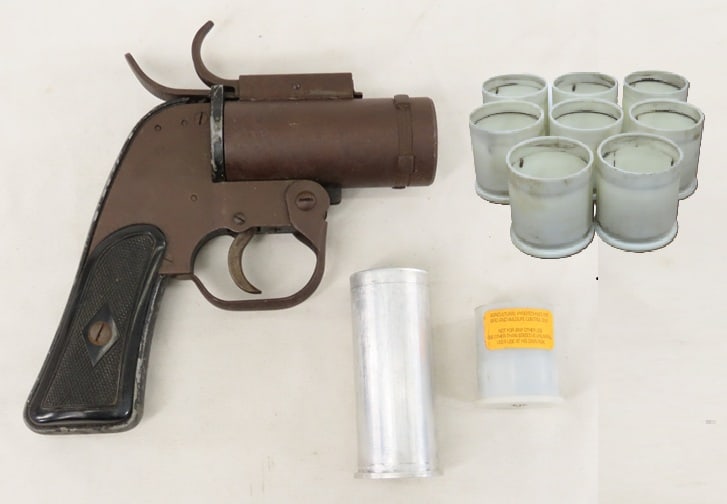 US M-8 Aircraft 37mm Flare Gun w/ 26mm Adapter (1 of 16)