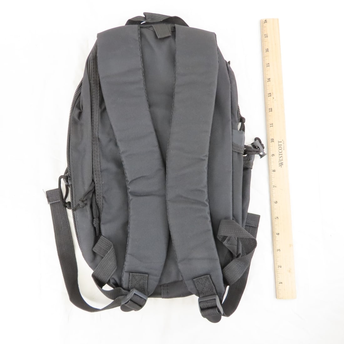 Wild game Trail Cam and 4 Shooting Bags - 5