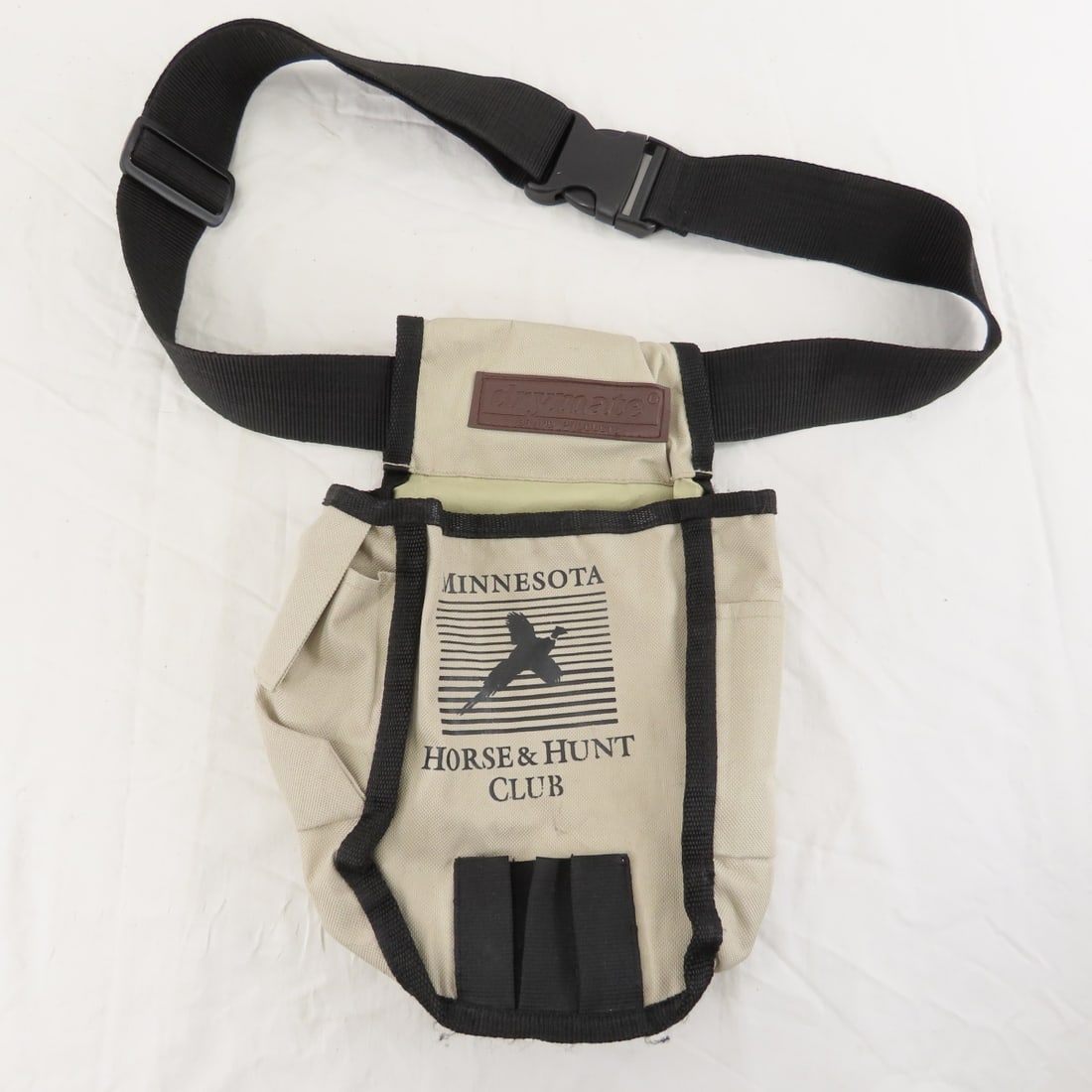 Wild game Trail Cam and 4 Shooting Bags - 9