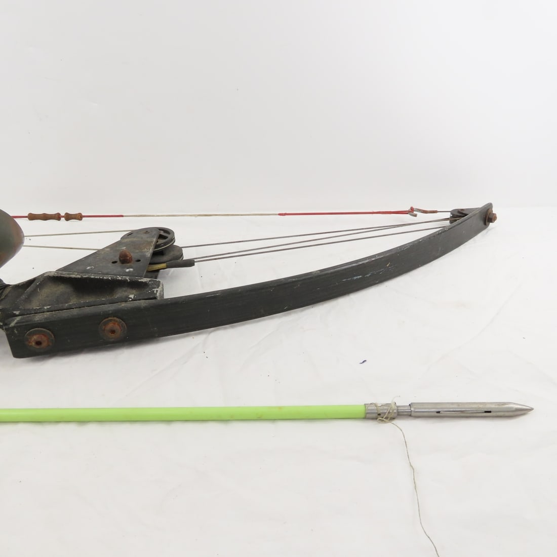 Herter's Compound Fishing Bow with Arrow - 5