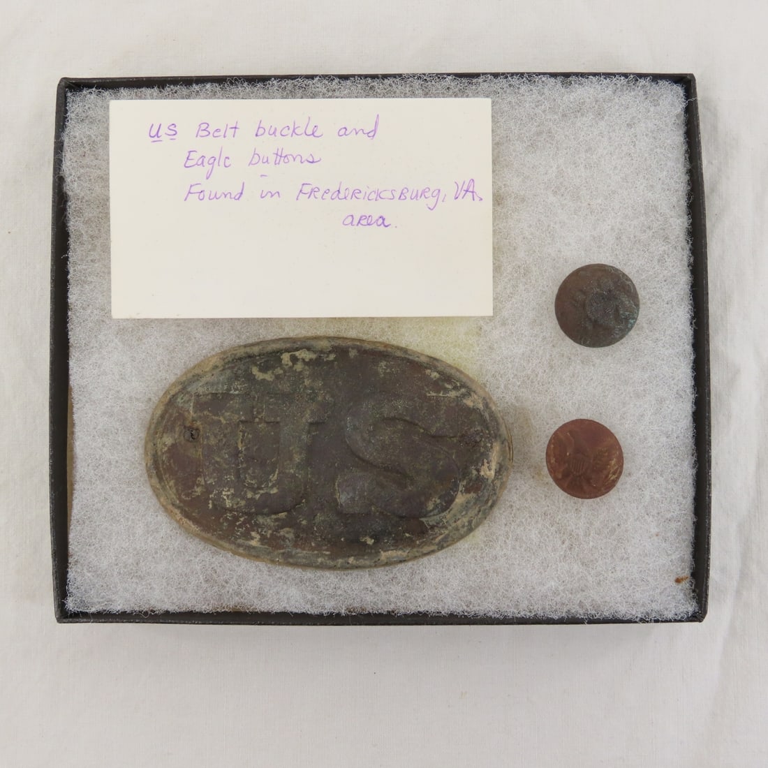 US Civil War Belt Buckle & Uniform Buttons, dug (1 of 12)