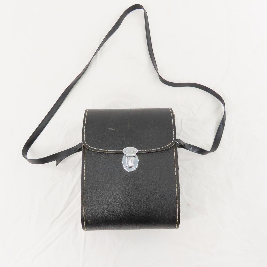 JC Penney RTC 8/40 Wide Angle Binoculars in Case - 10