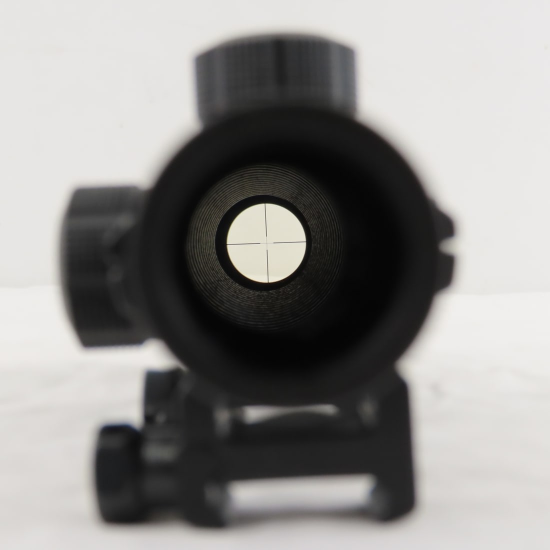 Dead Ringer Scope 2.5 x 20 Scope- like new in box - 11