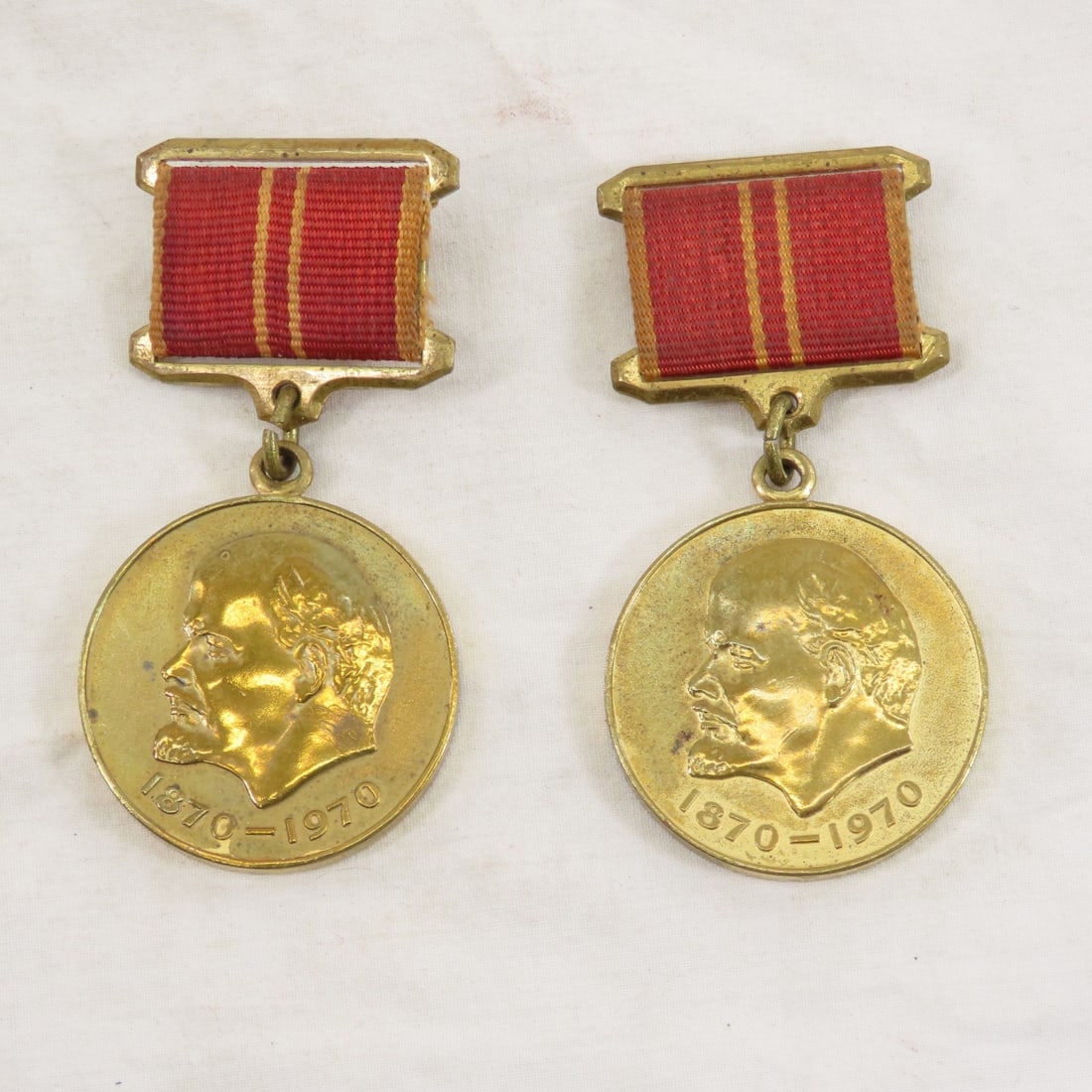 15 WWII Russian Military Medals & Hat Badge - 10