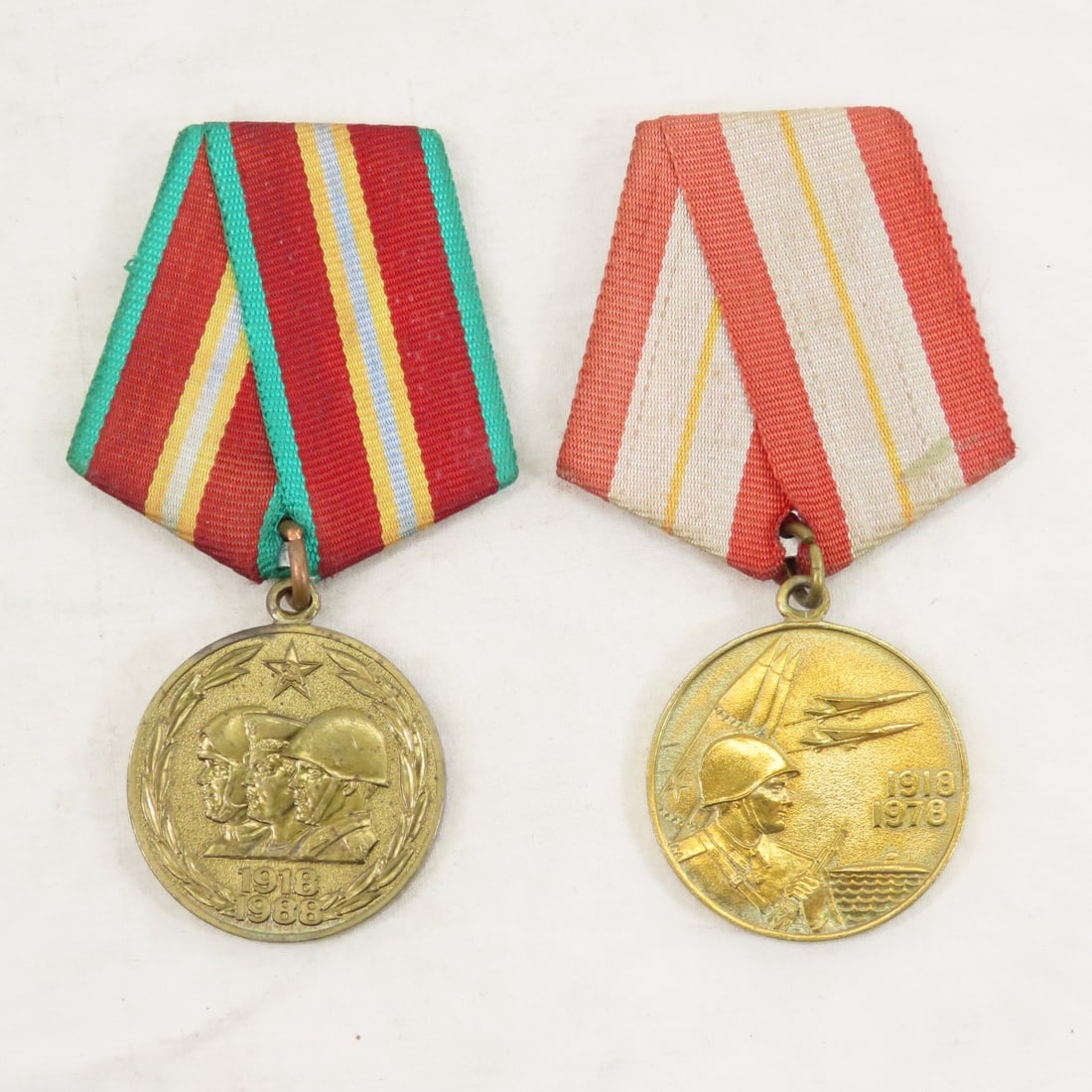 15 WWII Russian Military Medals & Hat Badge - 14