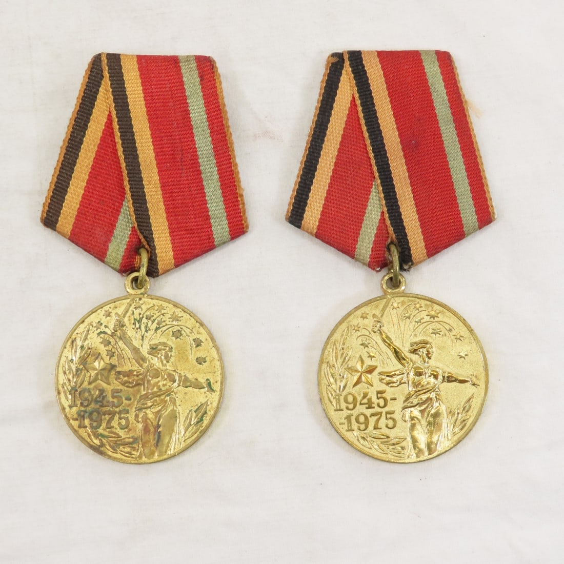 15 WWII Russian Military Medals & Hat Badge - 8