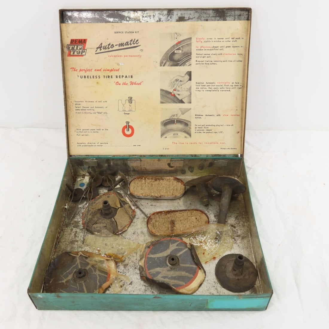 2 Atlas Tube Boxes & REMA Tip-Top Cabinet - 7