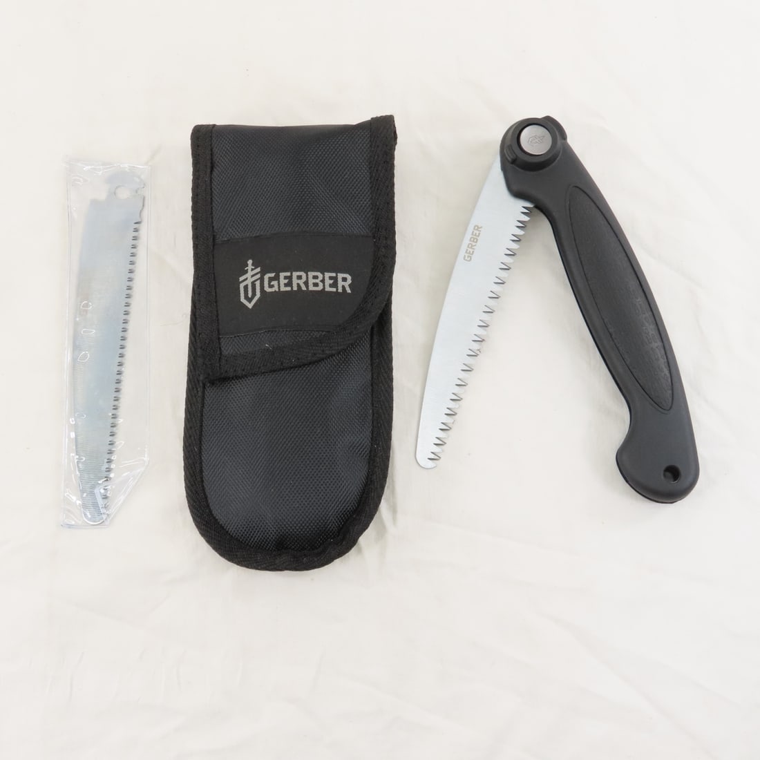 3 Guidesman Knives, Gerber Saw & More - 2