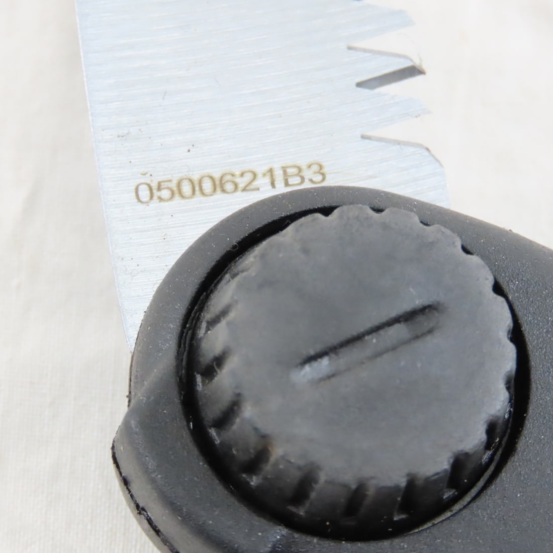 3 Guidesman Knives, Gerber Saw & More - 6