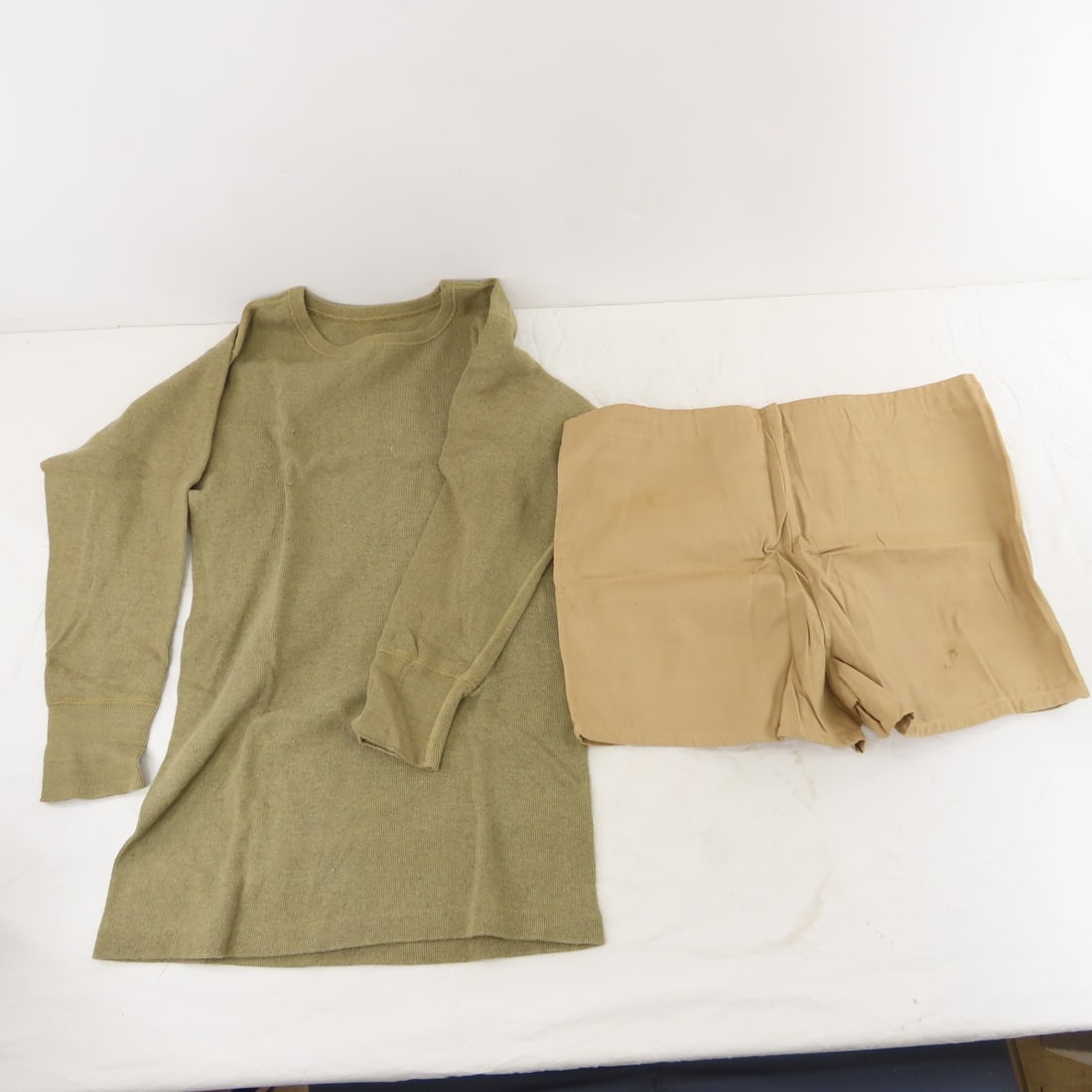 Vintage US Military Cold Weather Clothes & more - 10
