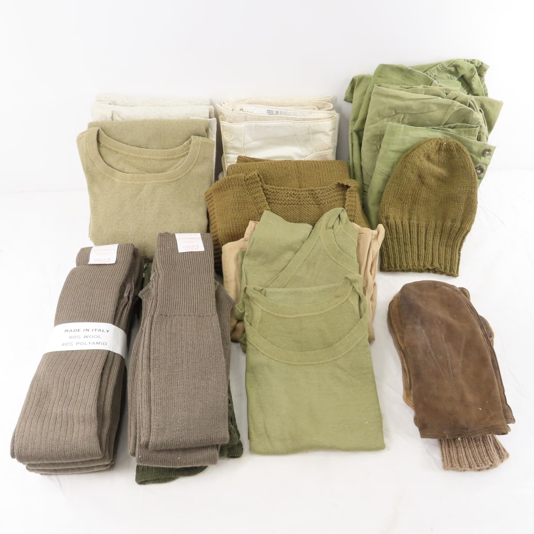 Vintage US Military Cold Weather Clothes & more (1 of 18)