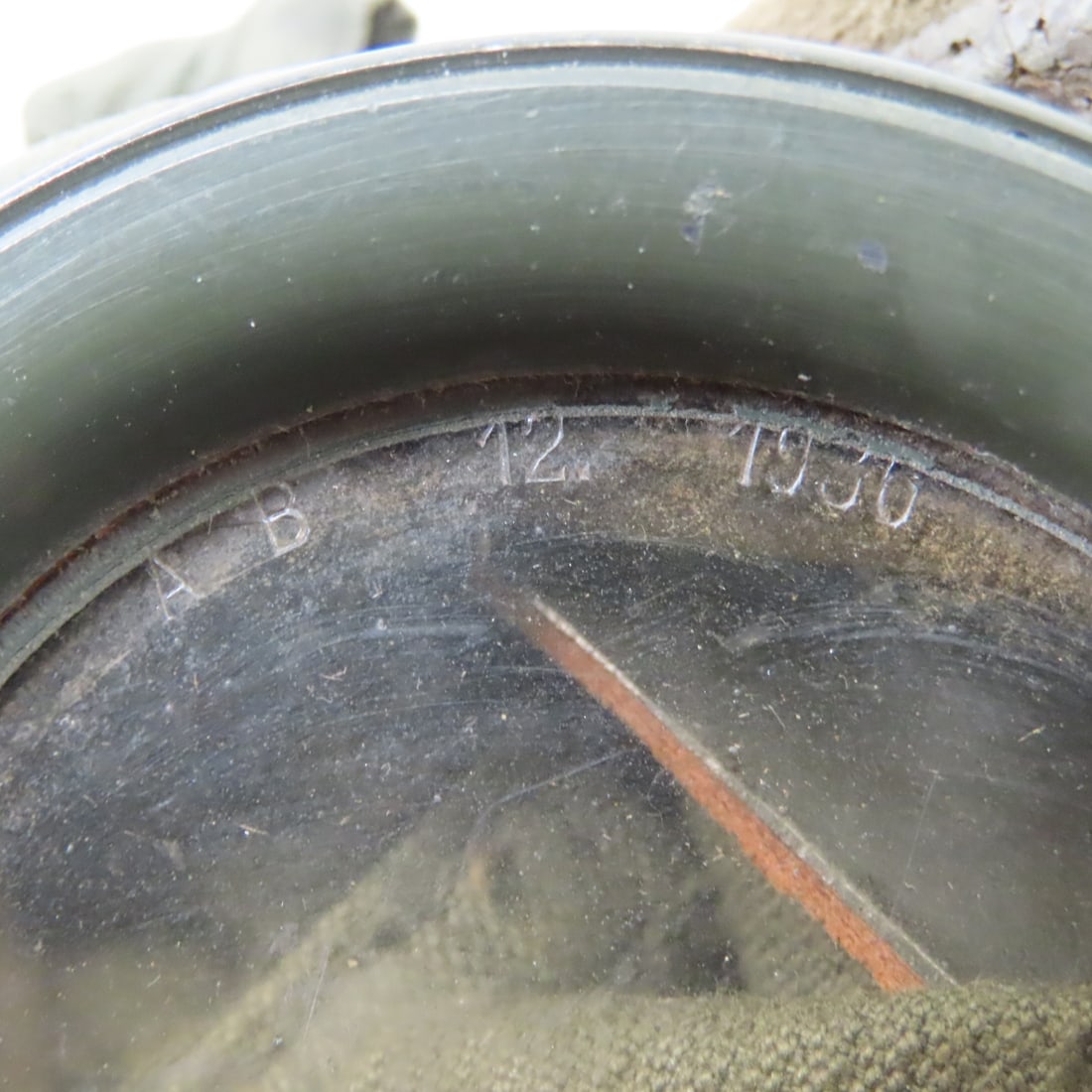 WWII German M38 Gas Mask & Canister - 7