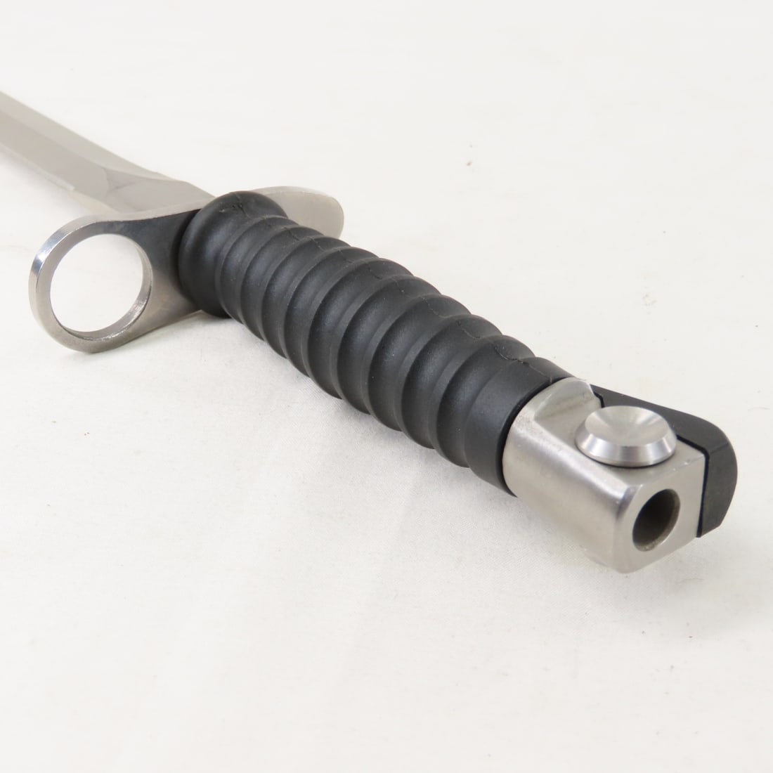 Reproduction Swiss M1957 Bayonet, Scabbard & Frog - 8