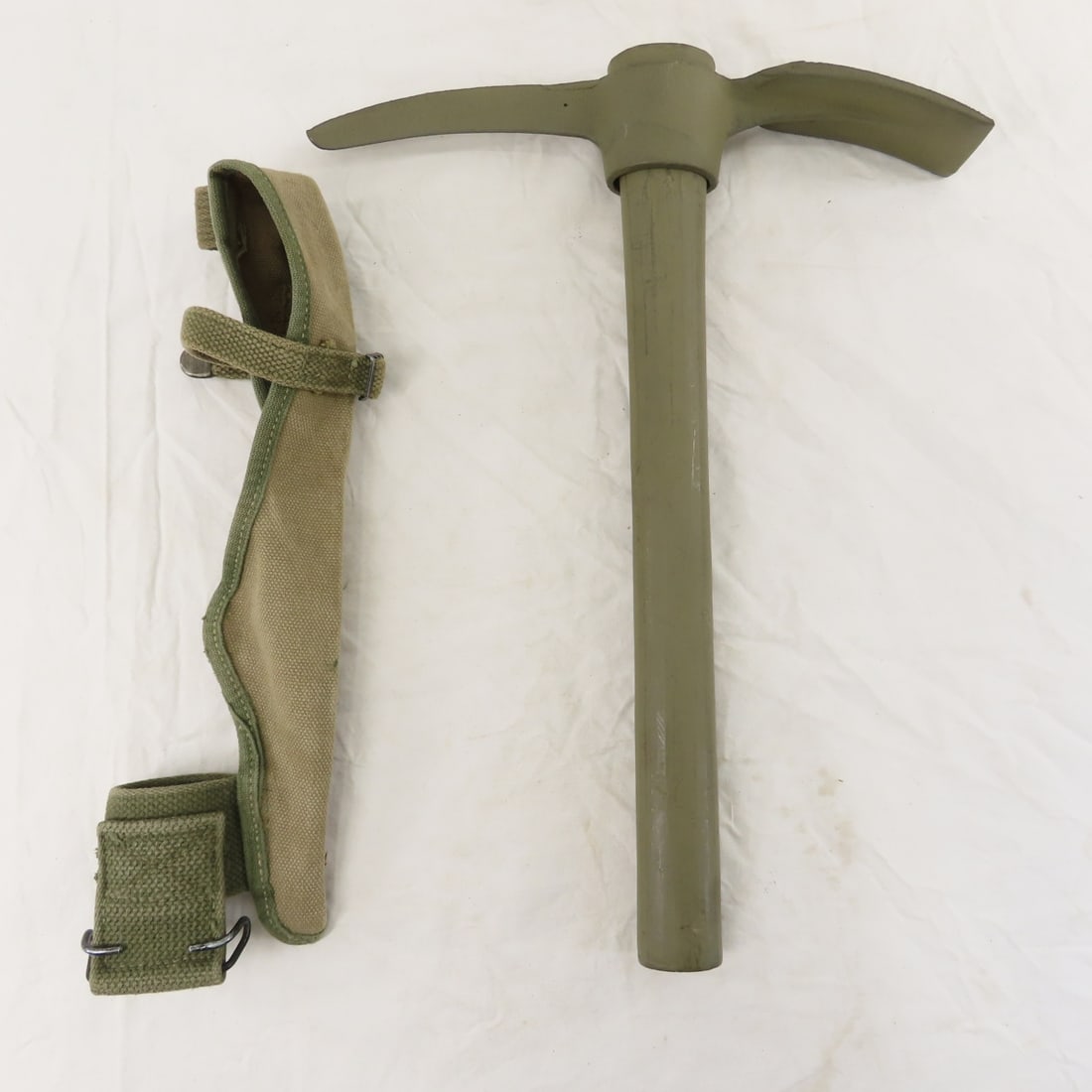 Vintage US Military Entrenching Tool, M2A1 Bag - 5