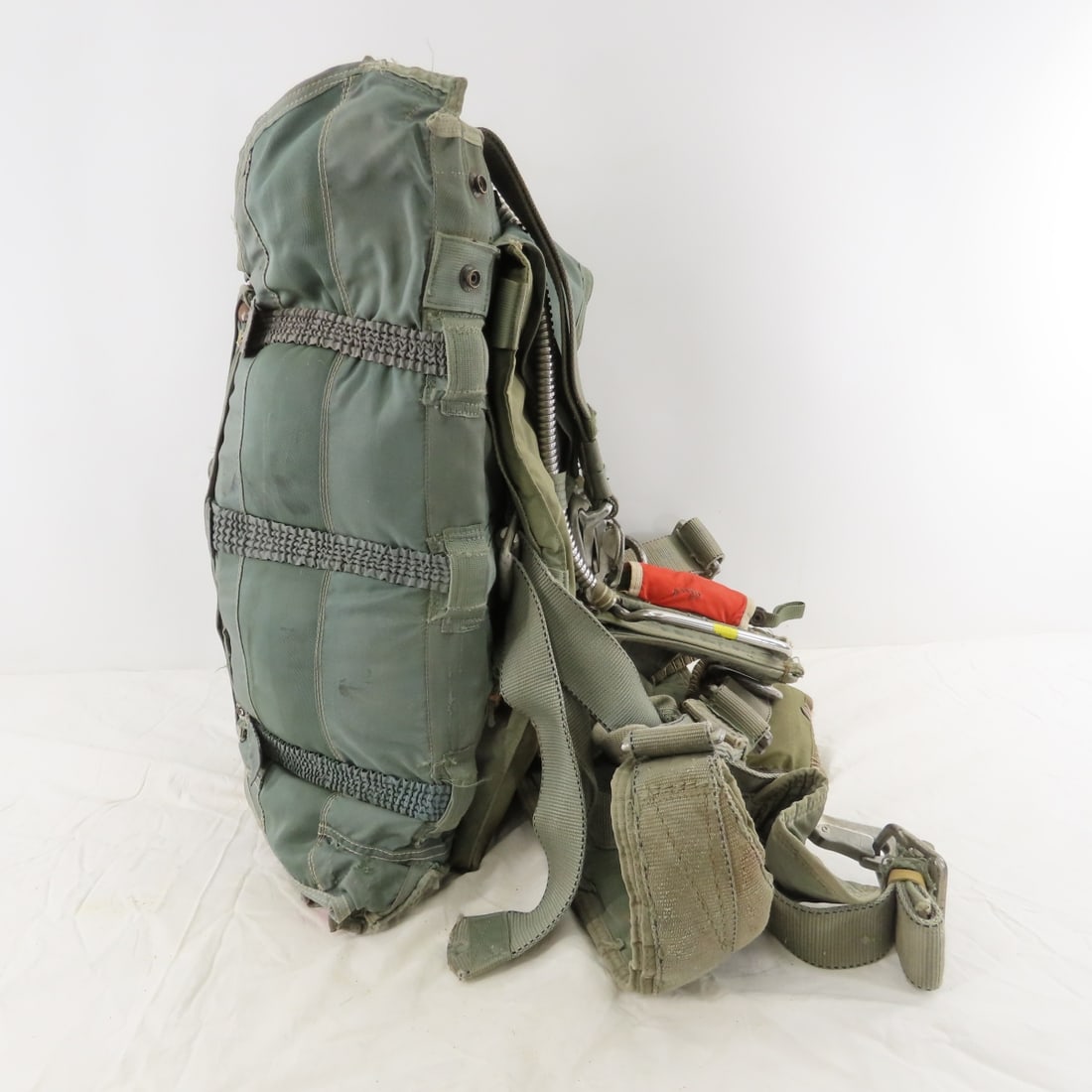 Vintage USAF Military Parachute Pack & Harness - 5