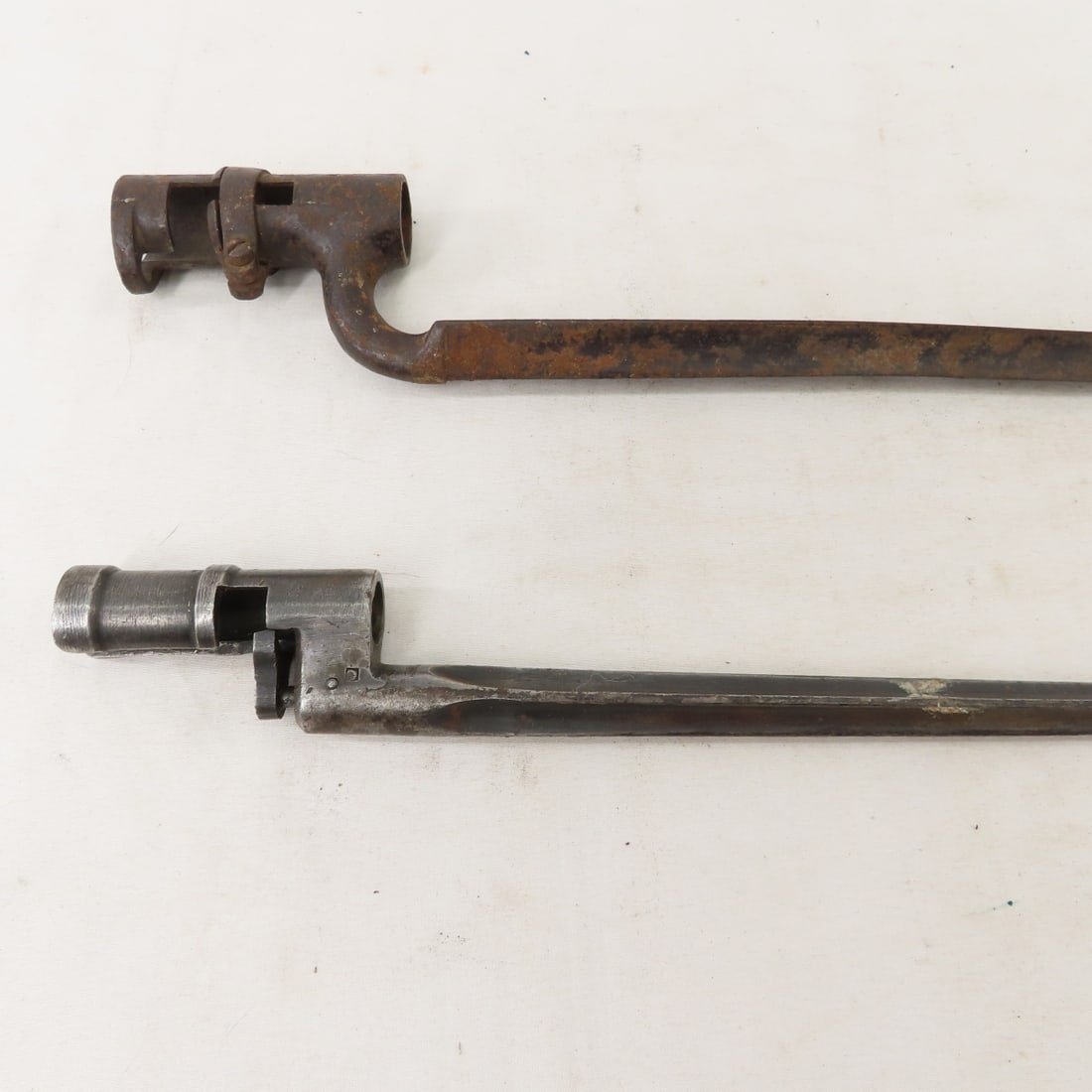 3 Vintage Socket Bayonets & 2 sheaths - 14