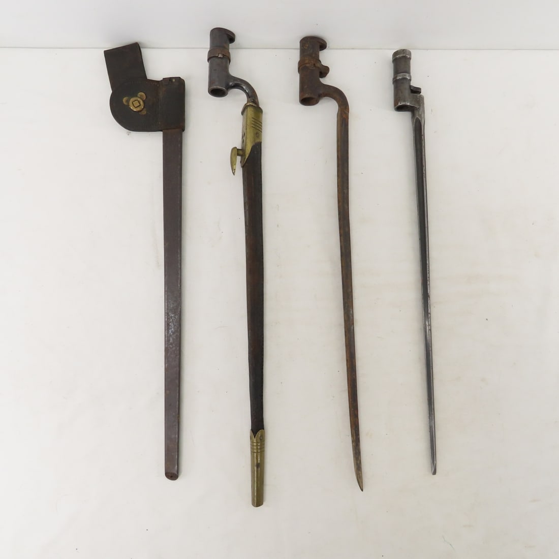 3 Vintage Socket Bayonets & 2 sheaths - 2