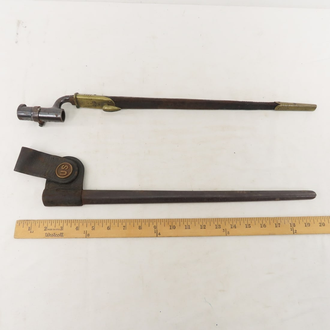 3 Vintage Socket Bayonets & 2 sheaths - 3