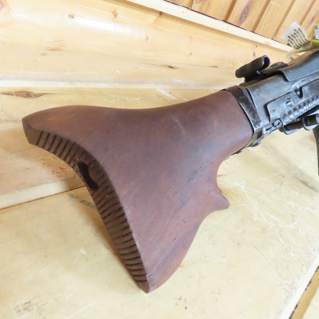 DISPLAY MG-42 German "Buzz-Saw" Machine Gun - 10