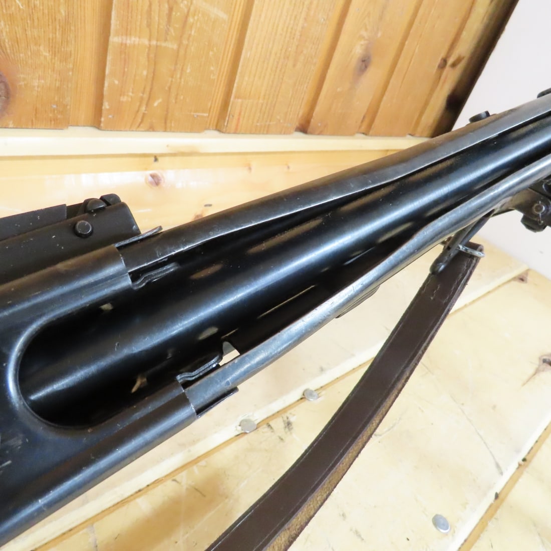 DISPLAY MG-42 German "Buzz-Saw" Machine Gun - 12