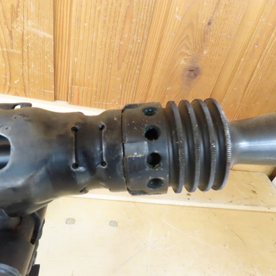 DISPLAY MG-42 German "Buzz-Saw" Machine Gun - 13