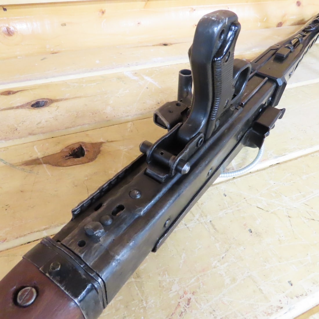 DISPLAY MG-42 German "Buzz-Saw" Machine Gun - 14