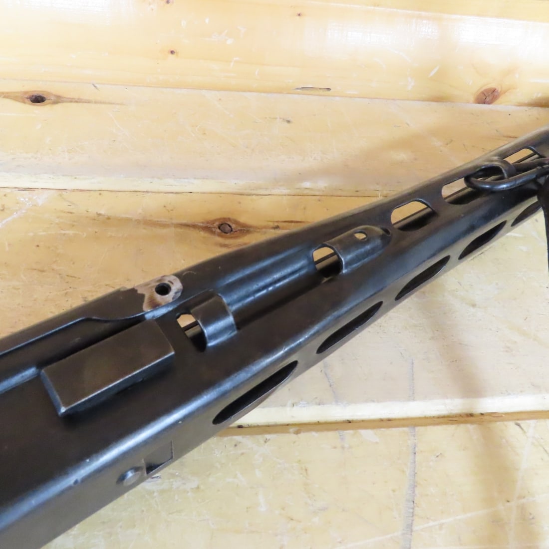 DISPLAY MG-42 German "Buzz-Saw" Machine Gun - 15