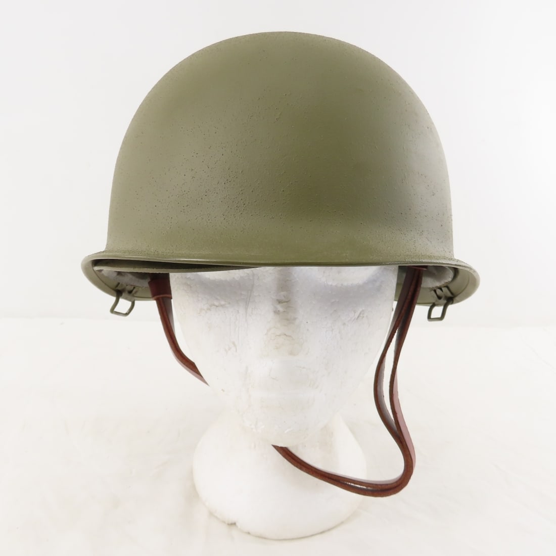 US Army M1 Combat Helmet, Rear Seam, Post 1944 (1 of 11)