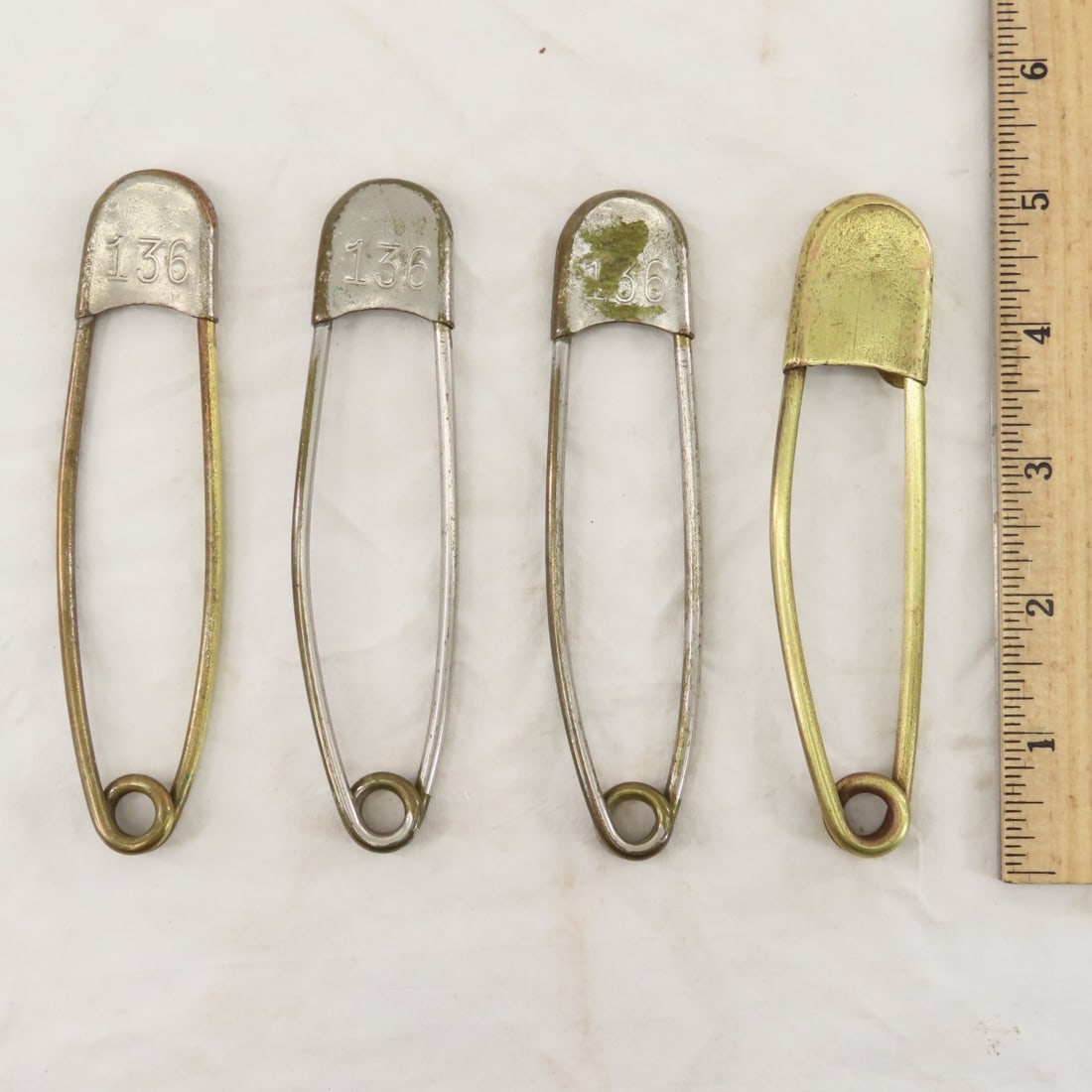 Vintage Keyes-Davis Army Laundry Pin Holder & Pins - 6