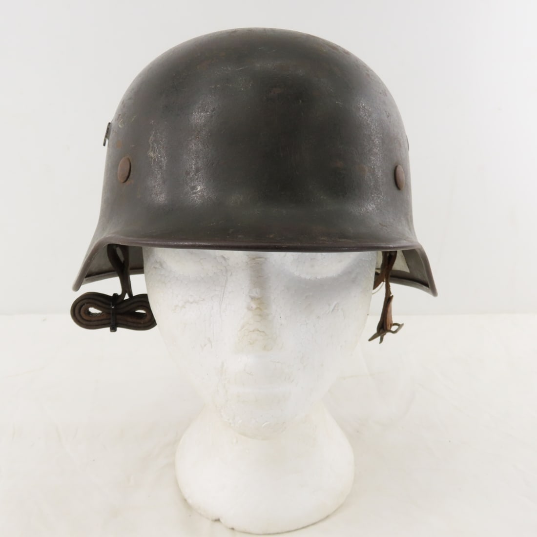 WWII German Stahlhelm M35 Steel Combat Helmet - 2