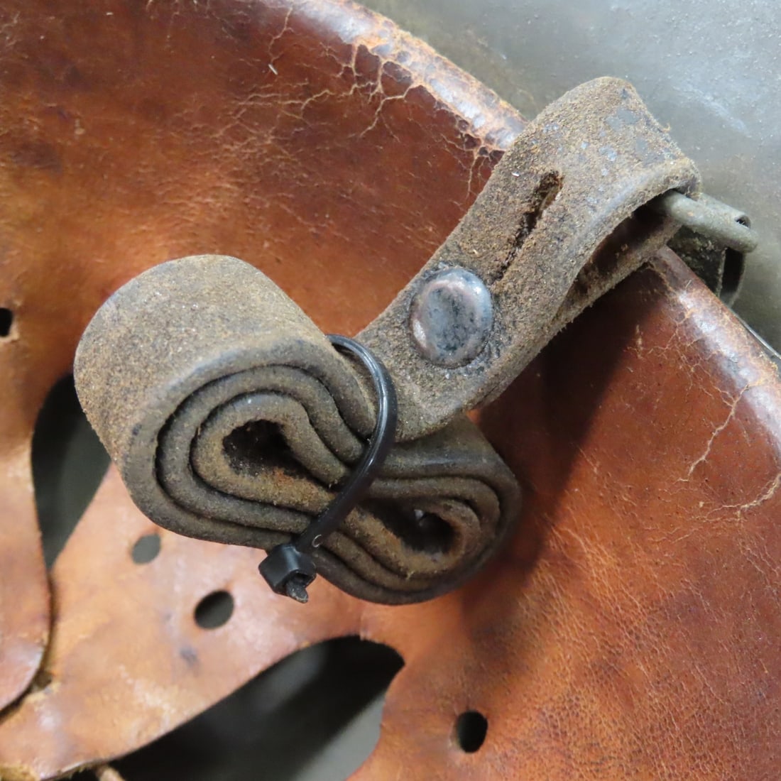 WWII German Stahlhelm M35 Steel Combat Helmet - 9