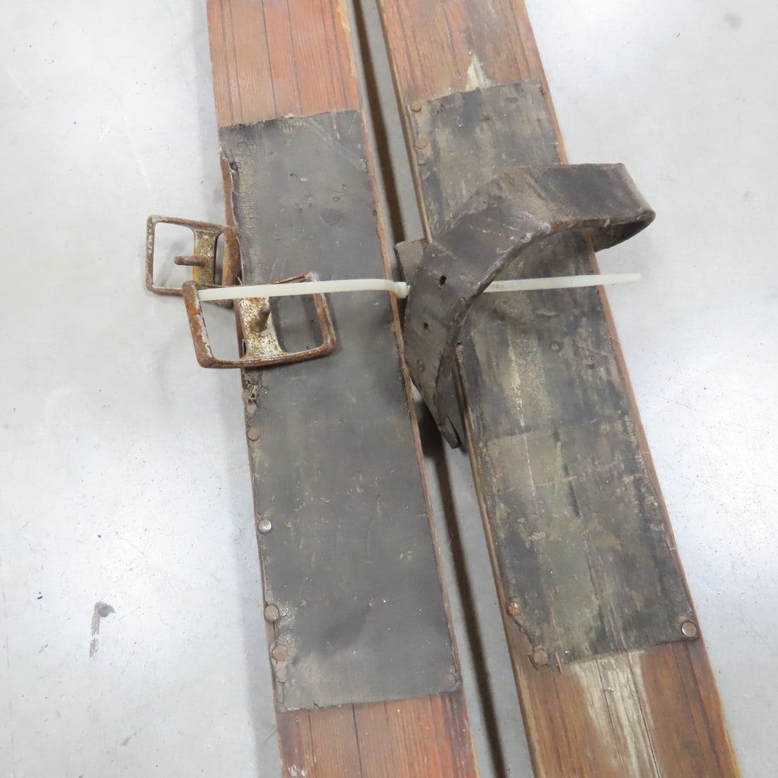 Strand & Unbranded Antique Wooden Downhill Skis - 5