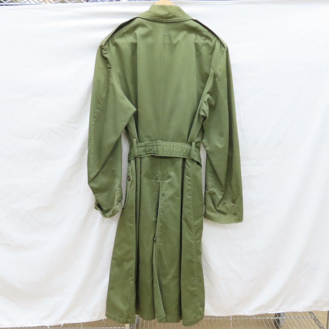 3 Vintage US Army Trench Coats, Quarpel & Olive - 7