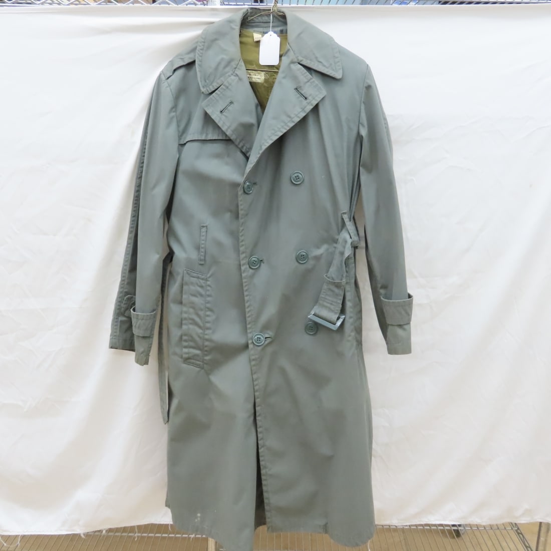 3 Vintage US Army Trench Coats, Quarpel & Olive - 9