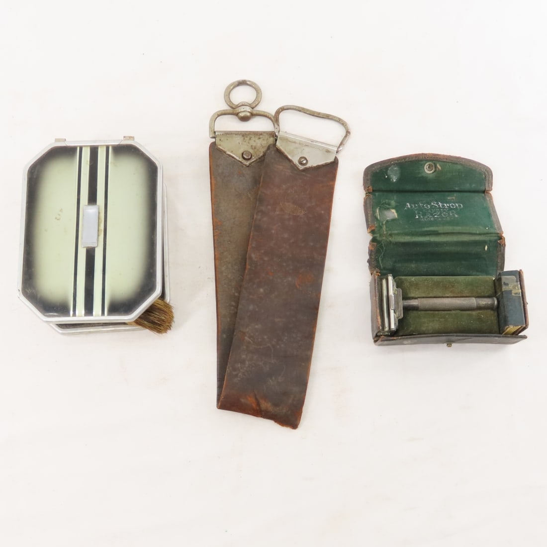 WWII US Military Toiletries, sewing kits, razors - 10