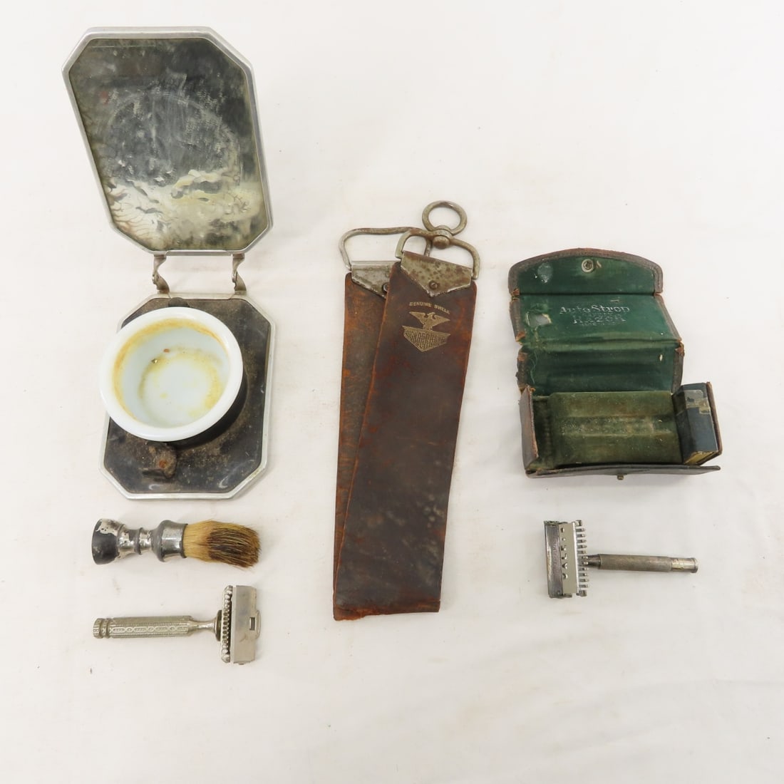 WWII US Military Toiletries, sewing kits, razors - 11
