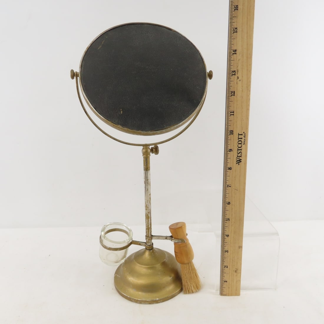 WWII US Military Toiletries, sewing kits, razors - 8