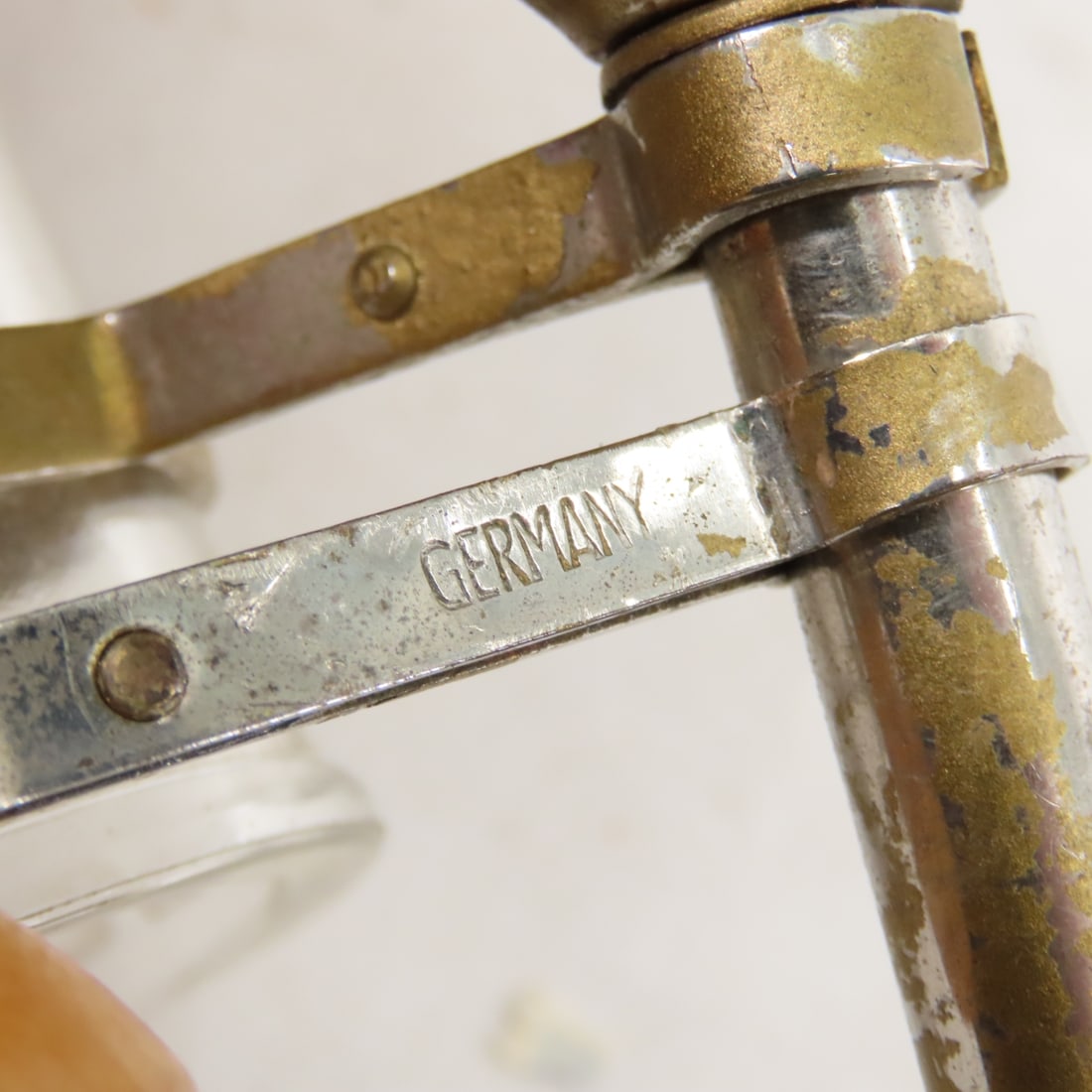 WWII US Military Toiletries, sewing kits, razors - 9