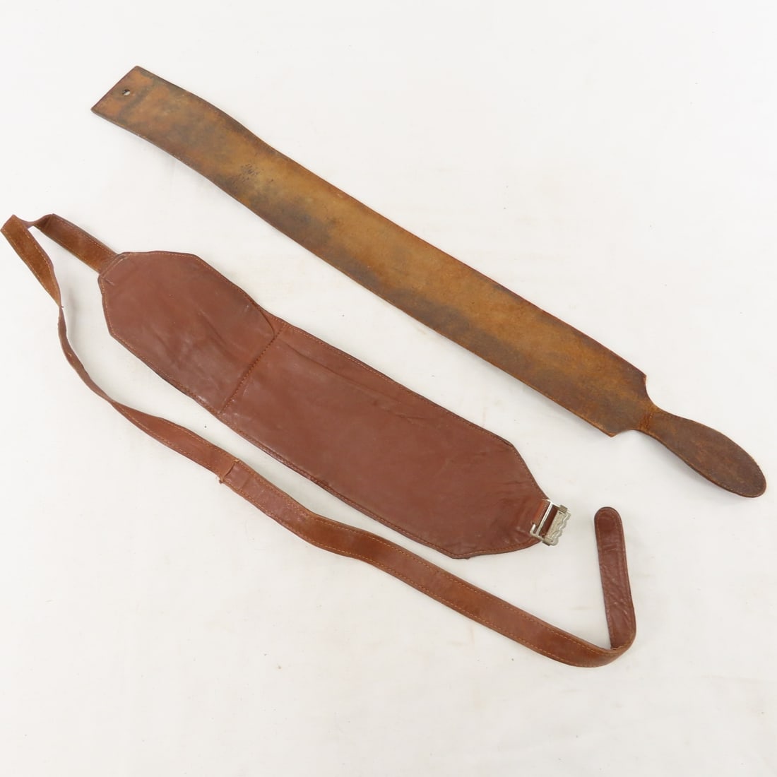 WWII US Military Toiletries, sewing kits, razors - 10