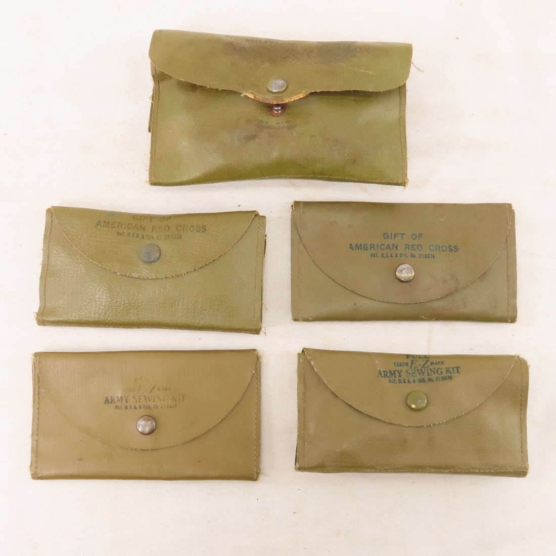 WWII US Military Toiletries, sewing kits, razors - 14