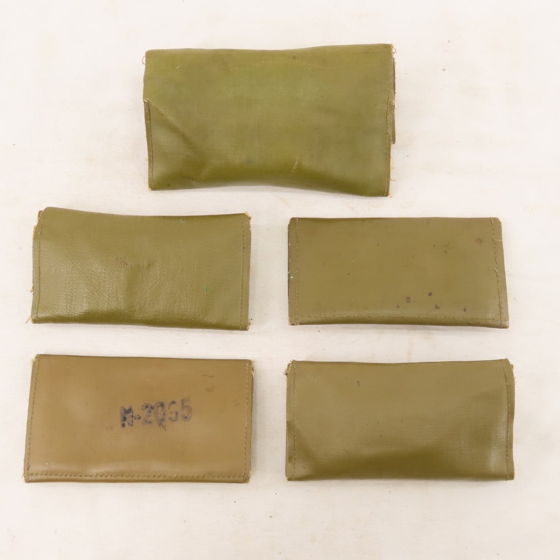 WWII US Military Toiletries, sewing kits, razors - 15