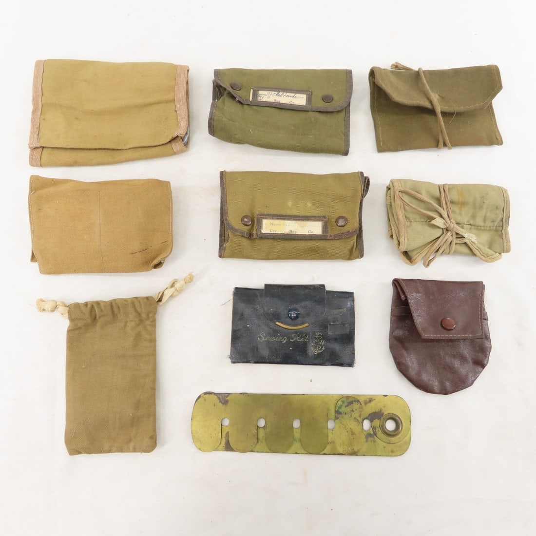 WWII US Military Toiletries, sewing kits, razors - 16