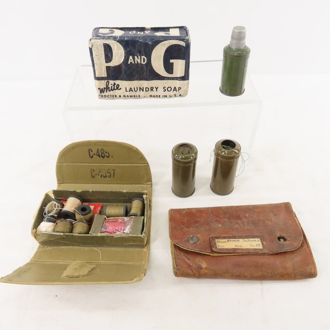 WWII US Military Toiletries, sewing kits, razors - 7